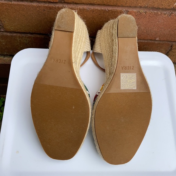 Floral Wedges - Picture 4 of 4